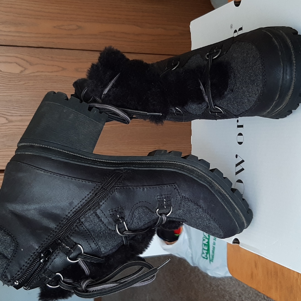 Buckle Now or Never women's wedge boots size 10m